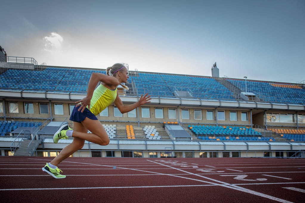 按照世界杯抽签规则，阿根廷和西班牙在决赛之前不会相遇